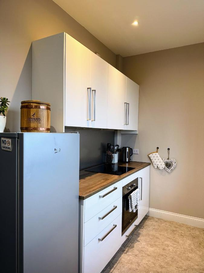 5 Bedroom Central Penthouse Apartment Edinburg Exteriör bild