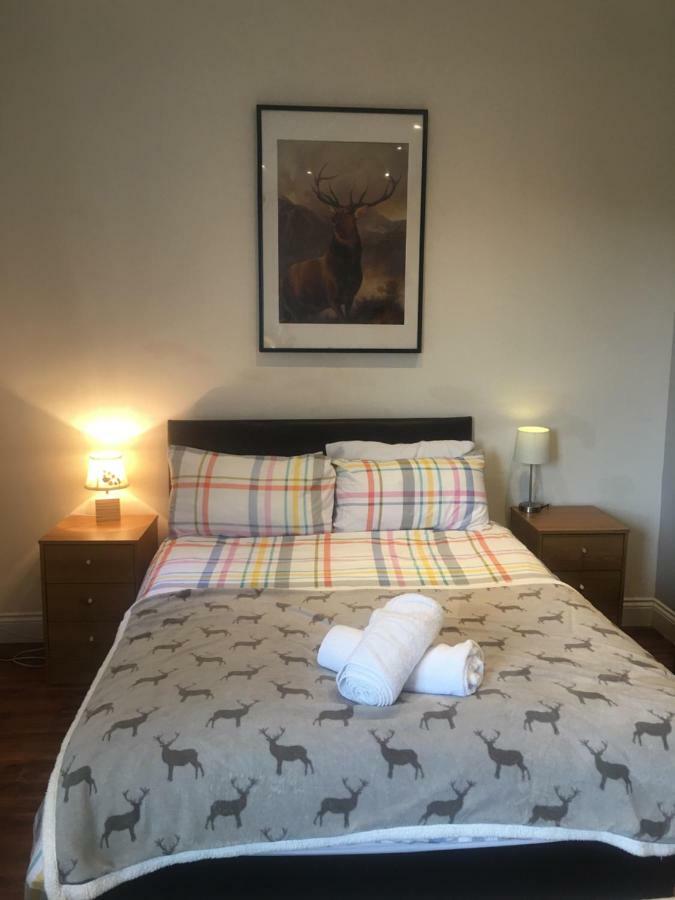 5 Bedroom Central Penthouse Apartment Edinburg Exteriör bild